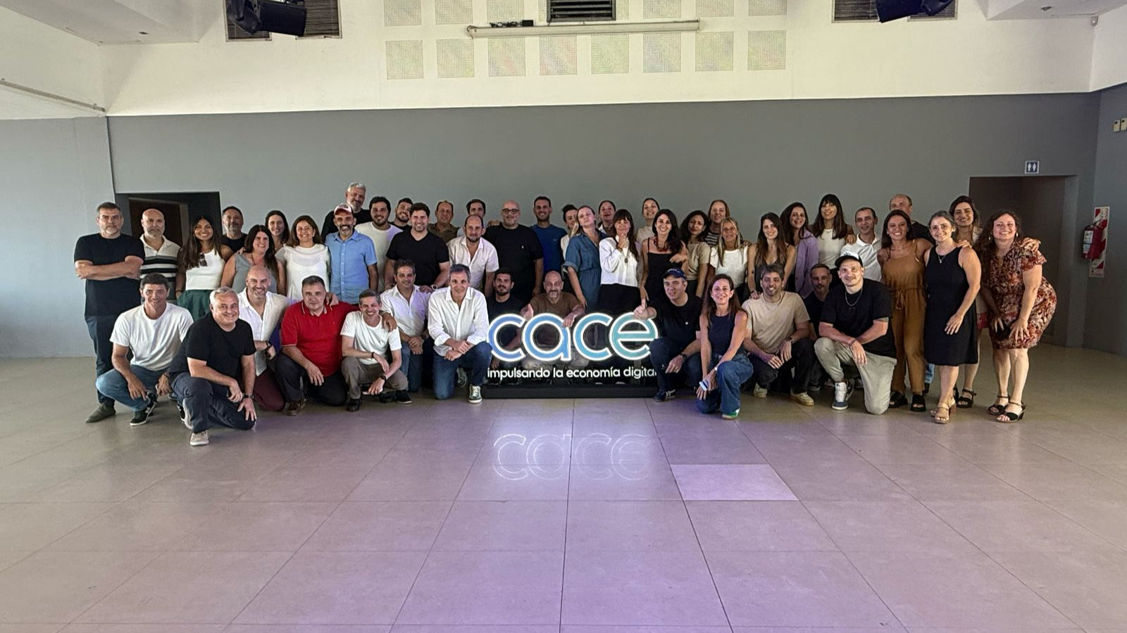 Hacete Socio de CACE