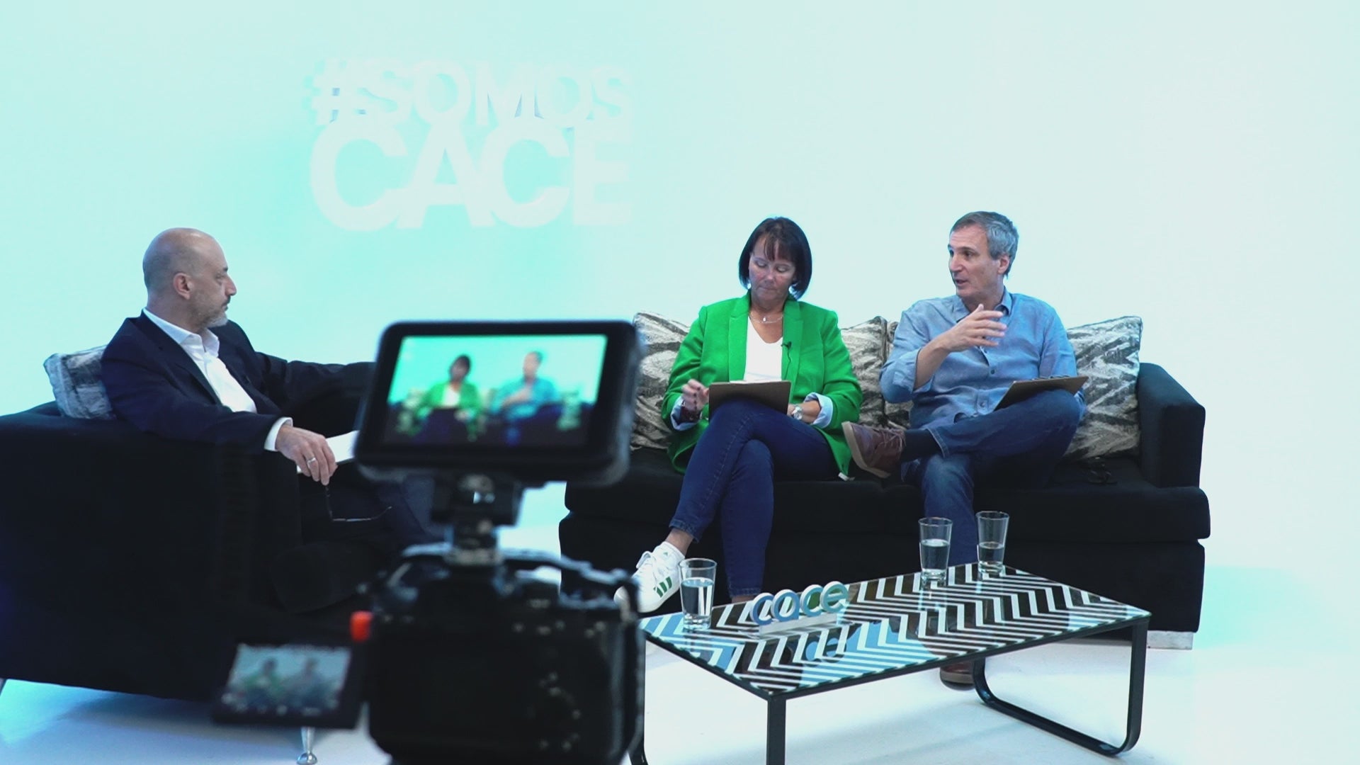 Cargar video: 